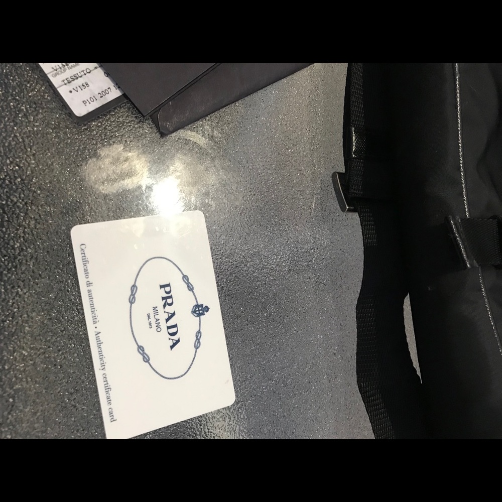 PRADA MESSENGER SIDE BAG - Picture 5 of 5